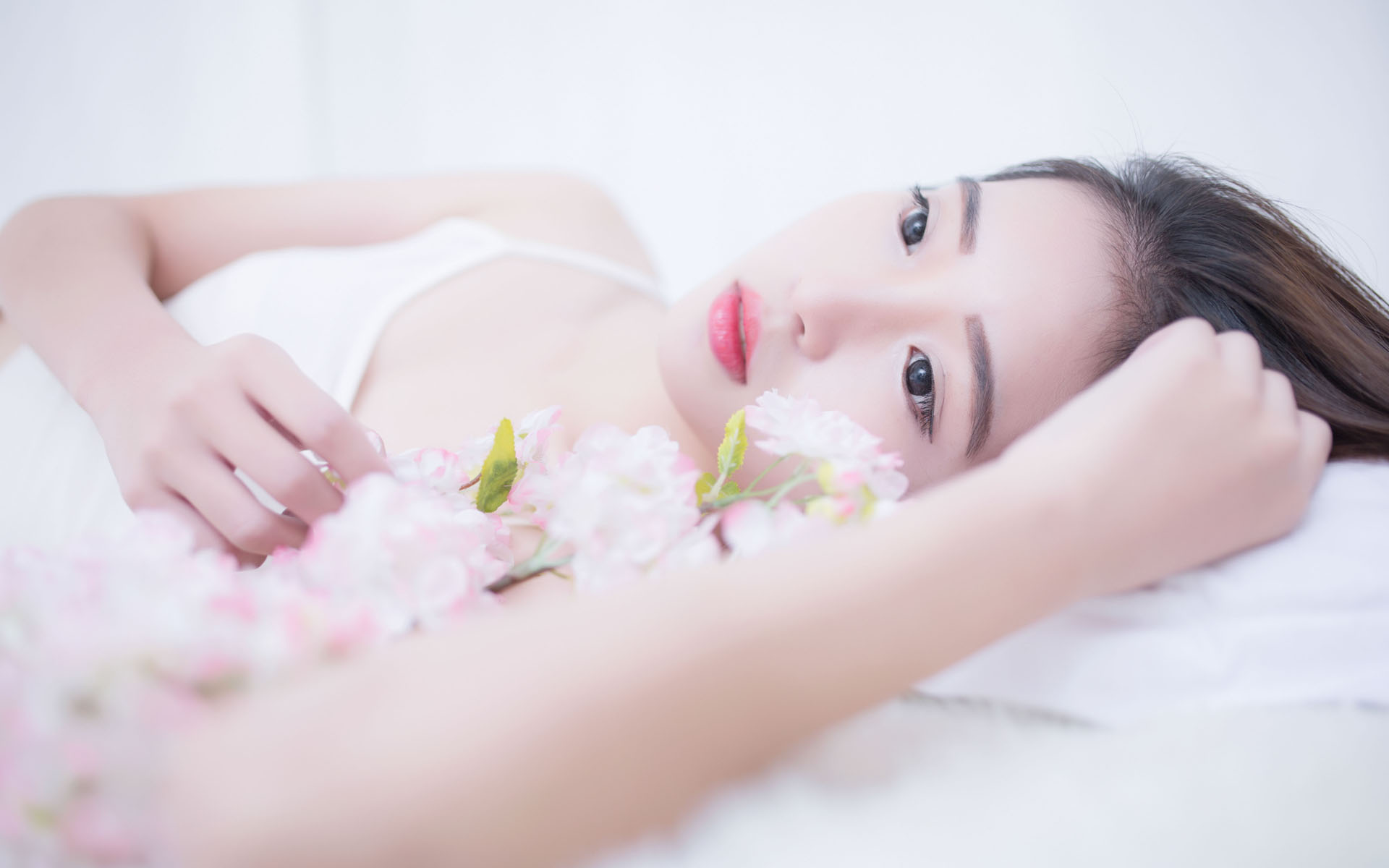 欧美无遮挡一区二区三区亚洲中国一区二区三区|成人精品一区二区三区中文字幕|8050午夜免费一级国产精品|日韩亚洲中文字幕乱码|亚洲9久久精品|国产一区二区三区综合网|亚洲精品成人久久v中文字幕|甘南藏乡也有簪花姑娘：身上服饰都是传家宝